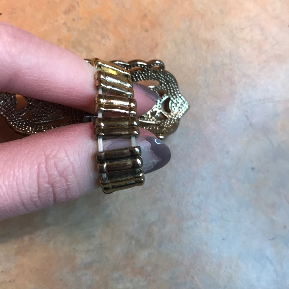 Ring - Picture 3 of 3